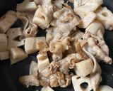 豚三枚肉と蓮根の和風炒め作り方3写真
