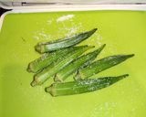 豚バラとオクラと葱の塩焼きそば作り方1写真