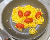 黄ズッキーニヌードルのツナカレー炒め作り方4写真