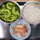 クセになる香り🤩ゴーヤとみょうがのサラダ作り方1写真