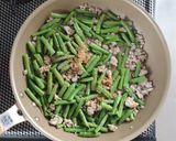 いんげんと豚ひき肉のやみつき旨辛炒め。作り方4写真