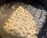 日清焼きそばを圧倒的に美味しくする豚苦瓜で最終篇作り方1写真