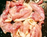 旨〜😋鶏もも肉☆キャベツにら塩麹炒め♪作り方2写真