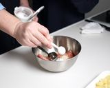 肉団子としいたけとじゃがいもの和風炒め作り方8写真
