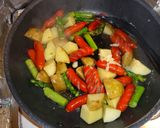 アスパラじゃが芋ウインナー麺つゆバタ炒め作り方3写真