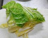 白菜と牛ひき肉の炒め物（和風だし仕立て）作り方1写真
