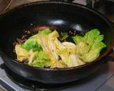 白菜と牛ひき肉の炒め物（和風だし仕立て）作り方3写真