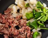 ピリッと~新玉ねぎと豚肉の甘辛炒め作り方4写真