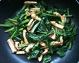 簡単♬ ☆小松菜と油揚げの炒め物☆作り方3写真