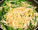 ごま油と胡麻で☆ニラともやしの塩焼きそば作り方6写真