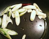 簡単 白ネギと鶏ハムのペペロンチーノ作り方3写真
