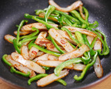 ピーマンとさつま揚げの大葉塩昆布和え🤤作り方3写真