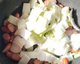 白菜とソーセージの醤油焼きそば作り方3写真