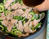 ゴーヤと豚バラ肉のオイスターソース炒め作り方9写真