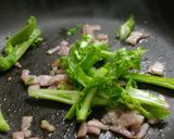 菜の花とベーコンの粒マスタード炒め作り方3写真