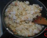焼さけあらほぐしを使って桃色炒飯♪作り方2写真