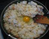 焼さけあらほぐしを使って桃色炒飯♪作り方3写真