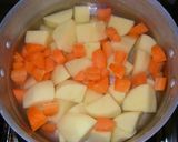 ●挽肉の肉じゃが●作り方3写真