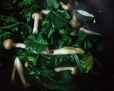ほうれん草としめじのクリームスパゲティ☆作り方1写真