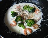 エビとイカのクリームチーズパスタ作り方3写真