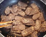 豚&こんにゃく胡麻味噌炒め作り方3写真