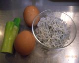 しらすの卵とじ丼作り方1写真