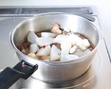 圧力鍋でトロトロ【牛すじ大根煮】作り方5写真