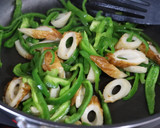 簡単10分☆ピーマンとちくわのカレー炒め作り方3写真