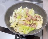 豚🐷こま肉🥩とキャベツ🥬の麺つゆ煮😃作り方2写真