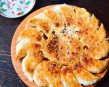 皮パリ、中はジューシー！基本の白菜餃子作り方5写真