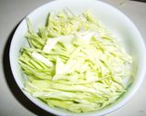バター焼きそば～鮭と千切りキャベツ～作り方1写真