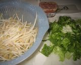 酒の肴に！もやしとレタスのコンビーフ炒め作り方2写真