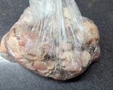 混ぜて焼くだけ！胡麻＆塩昆布の鶏もも焼き作り方4写真