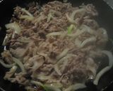 牛丼屋さんの味？！焼肉のたれ豚丼♪作り方1写真