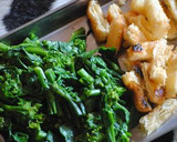 菜の花と焼き薄揚げの梅みりん和え作り方3写真