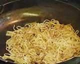 トロ味が旨い♪普通の麺で上海焼きそば作り方4写真