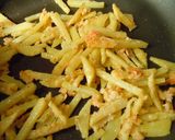 やみつきな味♪じゃがいもの粉チーズ炒め作り方3写真
