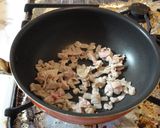 簡単、節約！セロリの葉っぱと豚ばら炒め作り方2写真