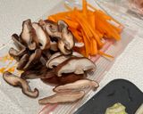 白菜とにんじんと椎茸のスープ作り方2写真