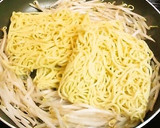 ごま油と胡麻で☆ニラともやしの塩焼きそば作り方5写真