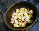 鶏肉とじゃがいものにんにく炒め作り方6写真