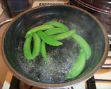 新たまとスナップエンドウのツナサラダ作り方1写真