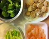海老と帆立とブロッコリーの塩昆布炒め作り方1写真