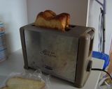 朝ごはんに☆目玉焼きトースト作り方1写真