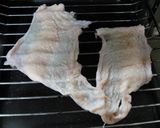 超簡単☆カリカリ鶏皮のパリパリおつまみ作り方1写真