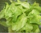 ★ケンタッキーの肉を使った簡単サラダ★作り方1写真