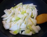 白菜とベビーホタテの蒸し炒め☆作り方3写真