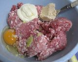豚だんごとまいたけとアスパラの味噌バター作り方1写真