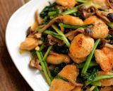 鶏むねと小松菜のこってり味噌マヨ炒め♪作り方7写真