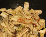 ネギ塩レモンダレで豚肉ときのこ炒め作り方5写真